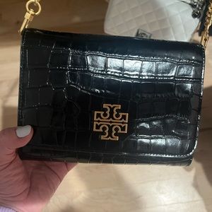 Black Tory Burch cross body / wallet